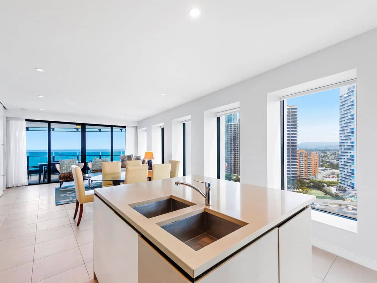 4 The Esplanade, SURFERS PARADISE - Thumbnail 3