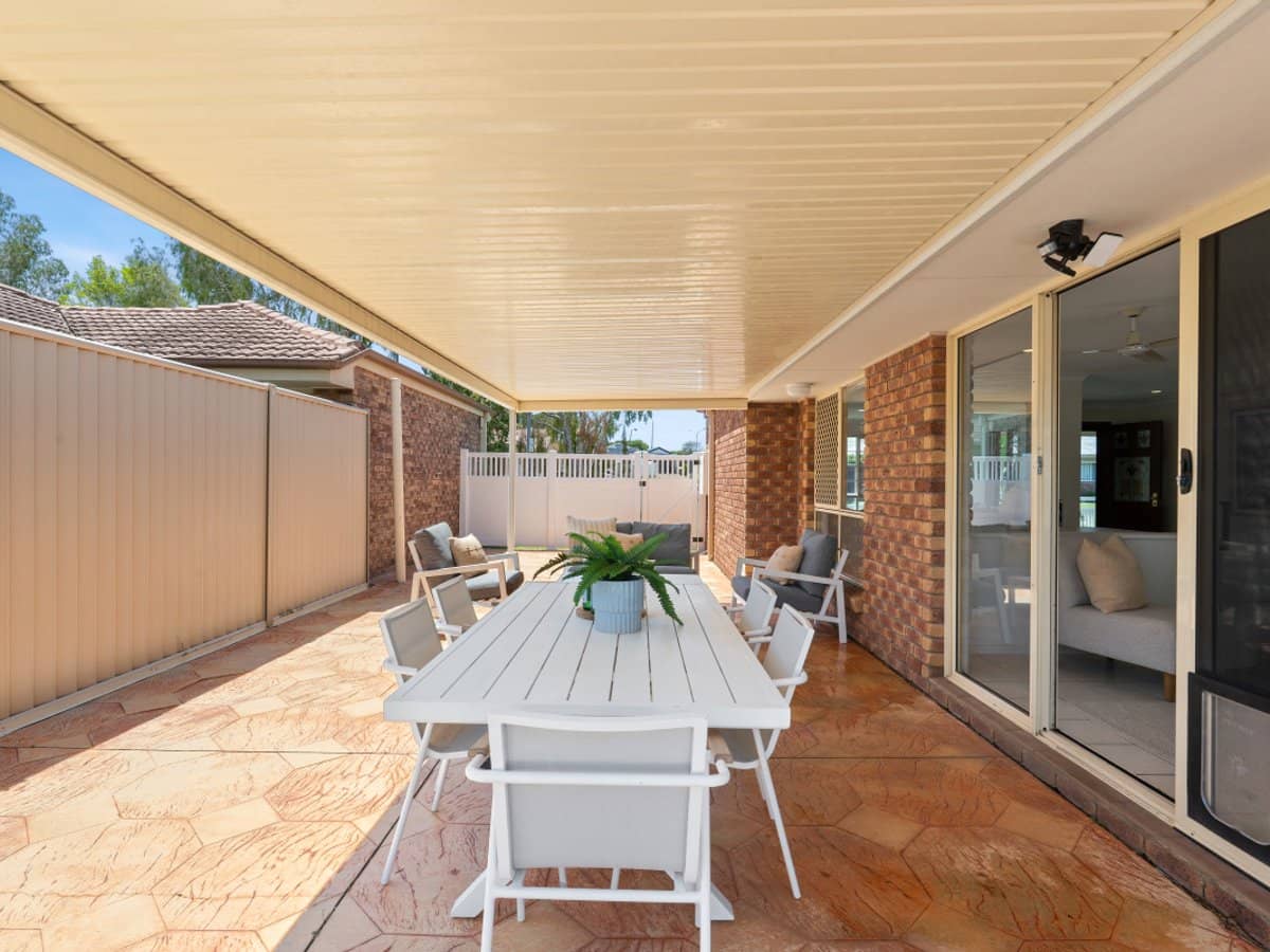 12 VANCOUVER Drive, ROBINA - Thumbnail 7