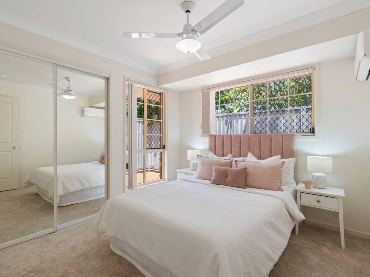 12 VANCOUVER Drive, ROBINA - Thumbnail 15