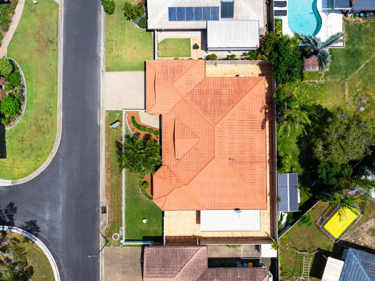 12 VANCOUVER Drive, ROBINA - Thumbnail 19