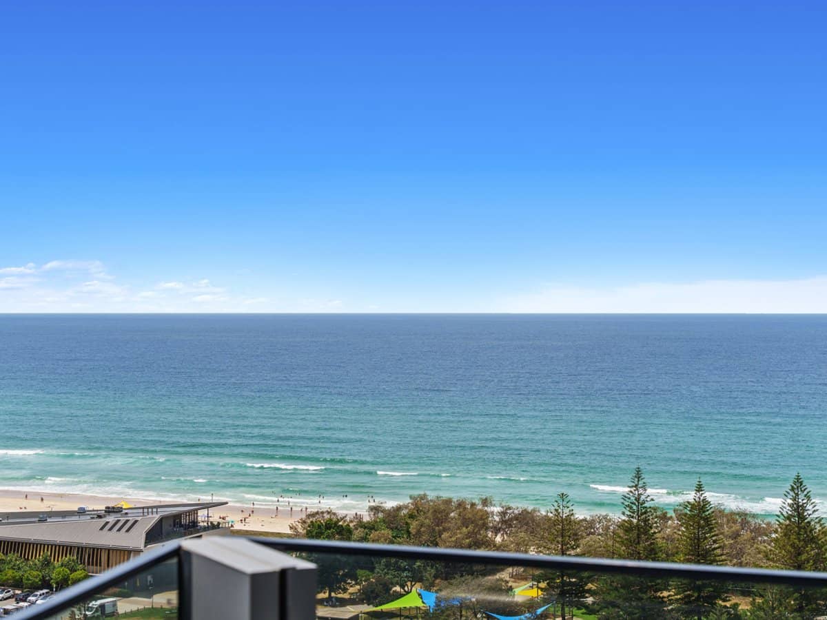 12 Philip Avenue, Broadbeach - Thumbnail 3