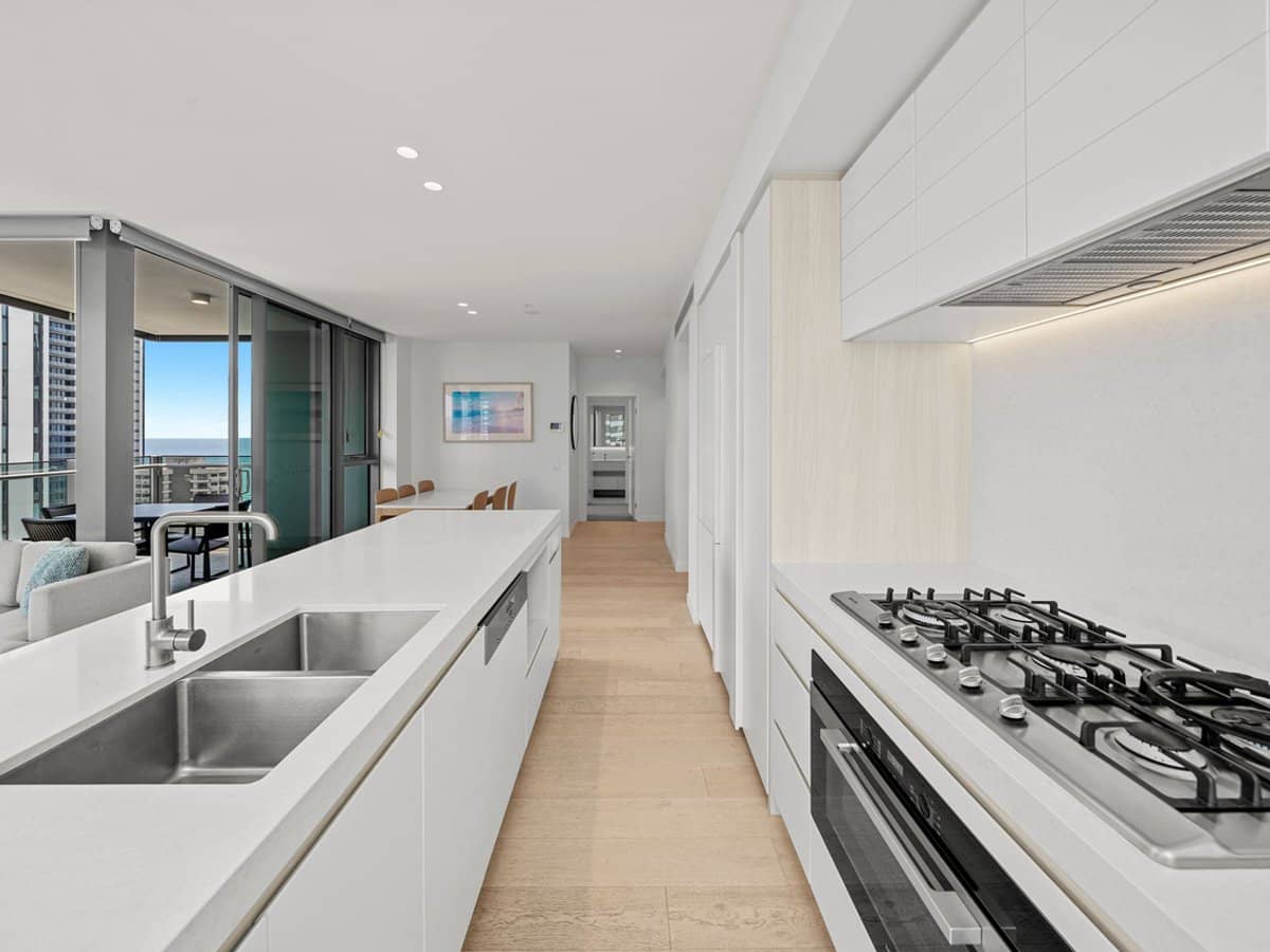 12 Philip Avenue, Broadbeach - Thumbnail 5