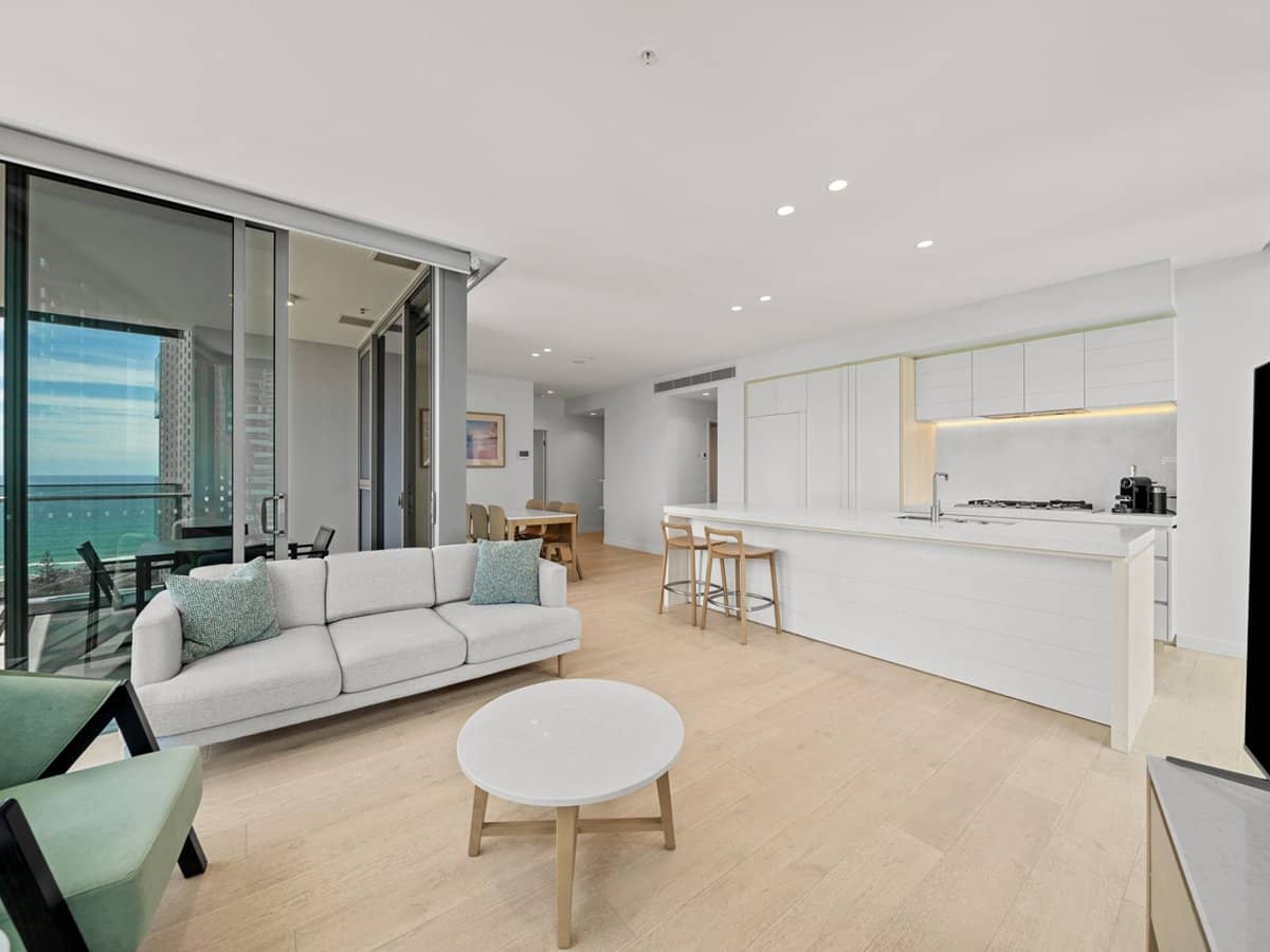 12 Philip Avenue, Broadbeach - Thumbnail 6