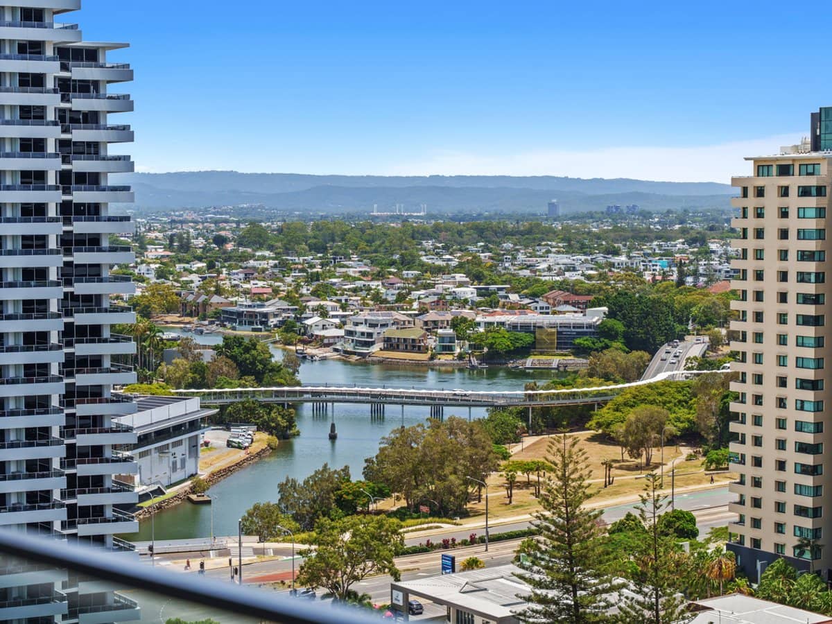 12 Philip Avenue, Broadbeach - Thumbnail 8