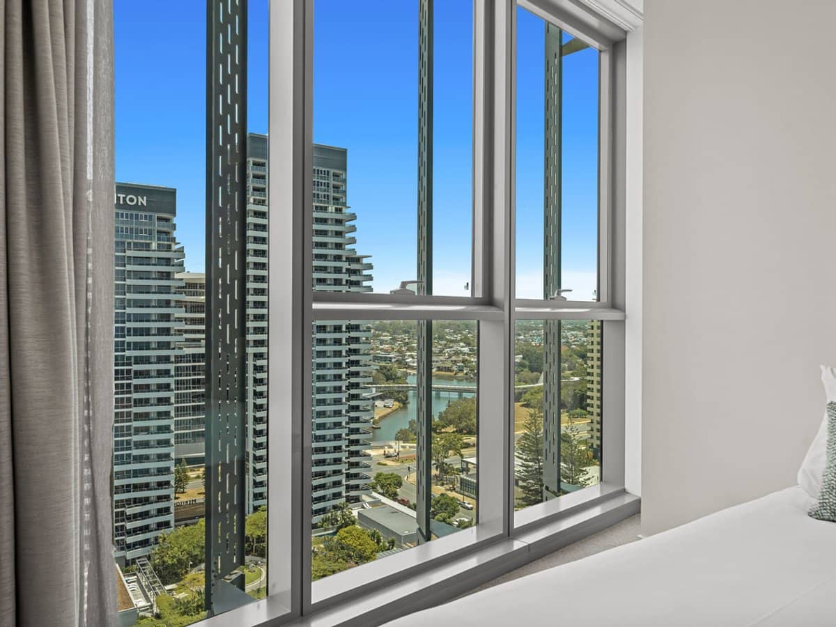 12 Philip Avenue, Broadbeach - Thumbnail 17