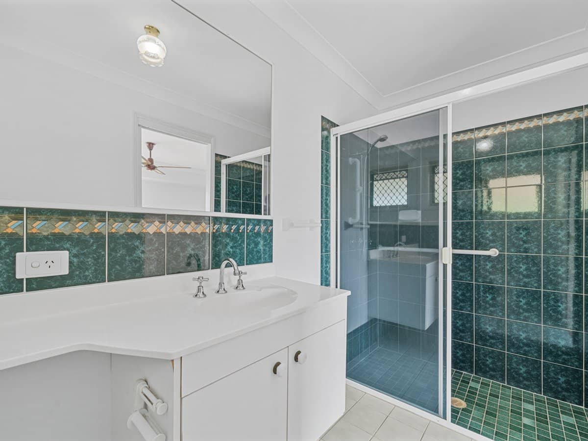 3 Brooke Close, EDENS LANDING - Thumbnail 11