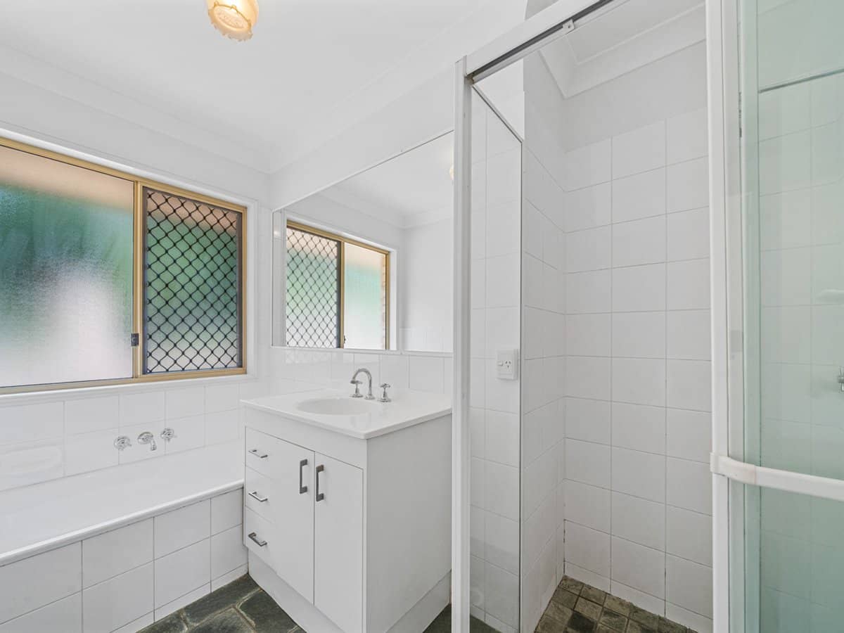 3 Brooke Close, EDENS LANDING - Thumbnail 14