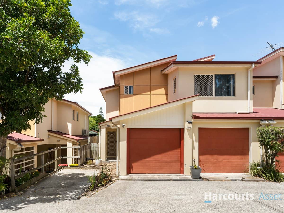 62-64 Milne Street, MOUNT WARREN PARK - Thumbnail 1