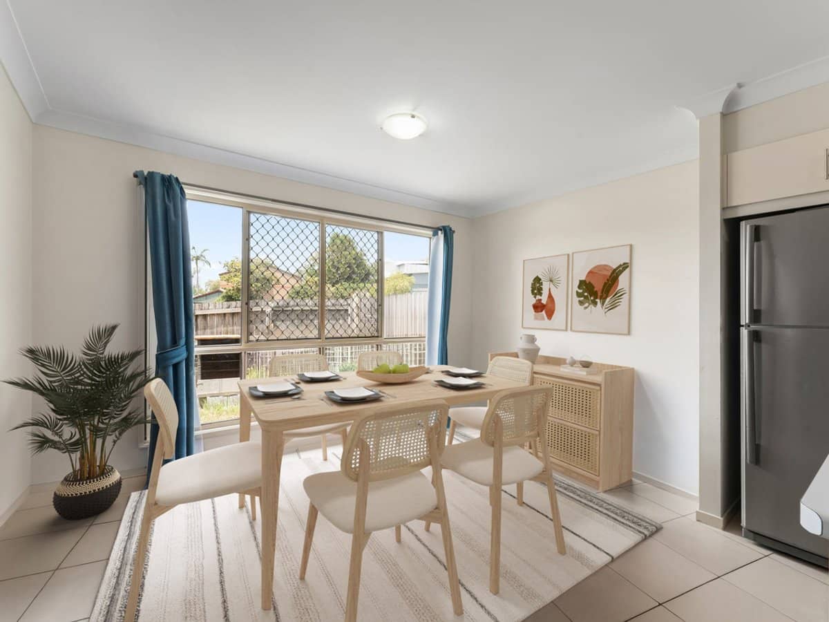 62-64 Milne Street, MOUNT WARREN PARK - Thumbnail 3