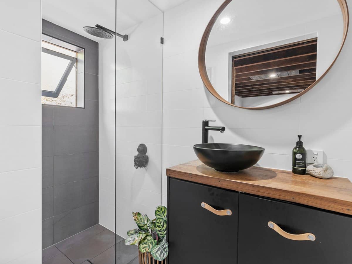 1318 Currumbin Creek Road, Currumbin Valley - Thumbnail 15