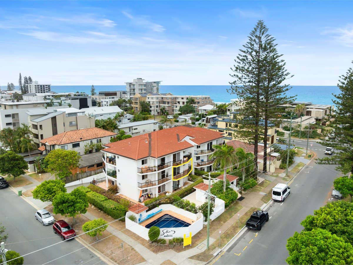15-19 Surf Street, MERMAID BEACH - Thumbnail 1