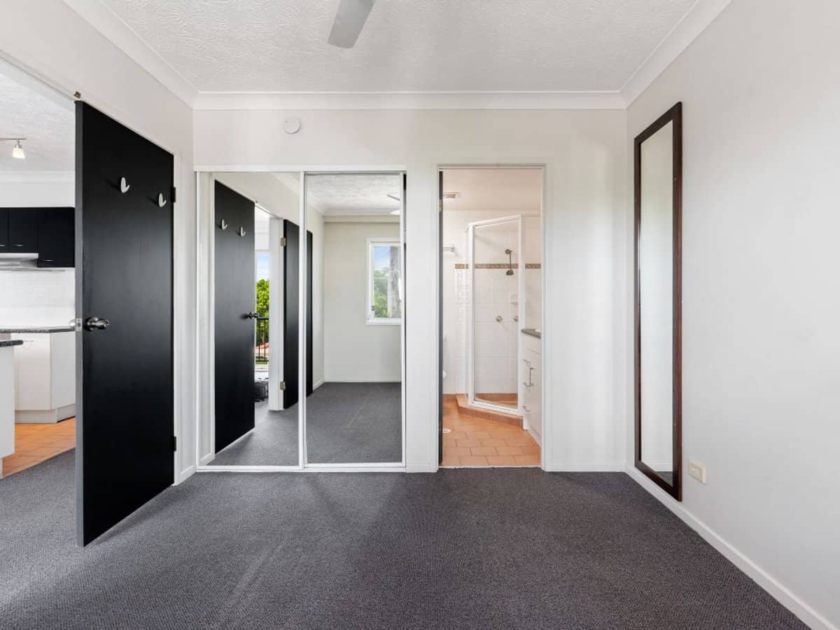 15-19 Surf Street, MERMAID BEACH - Thumbnail 6