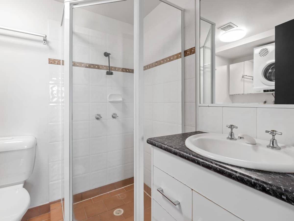 15-19 Surf Street, MERMAID BEACH - Thumbnail 8