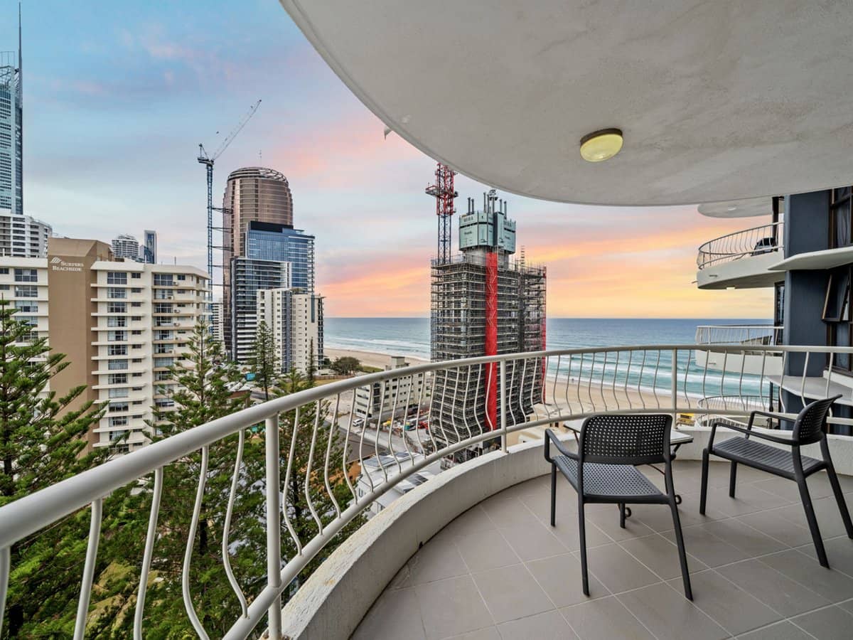 4 Thornton Street, Surfers Paradise - Thumbnail 1