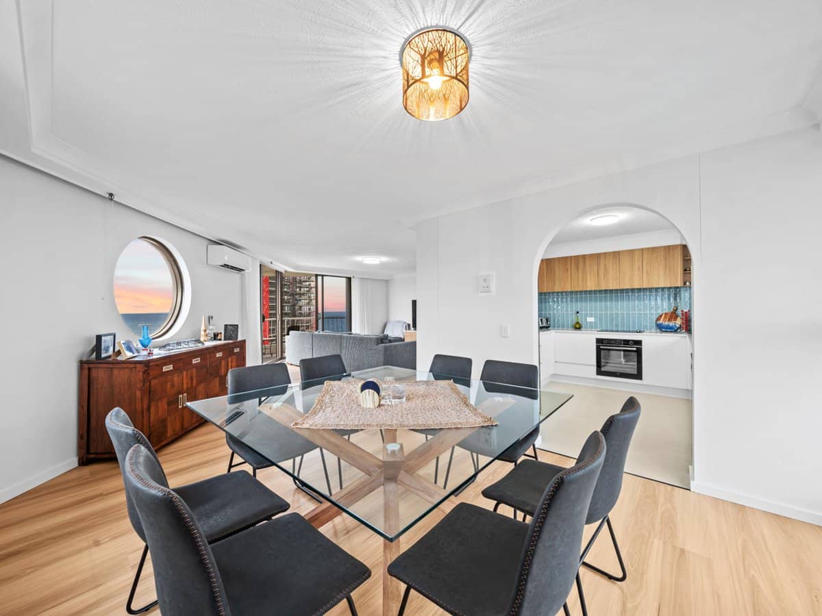 4 Thornton Street, Surfers Paradise - Thumbnail 3