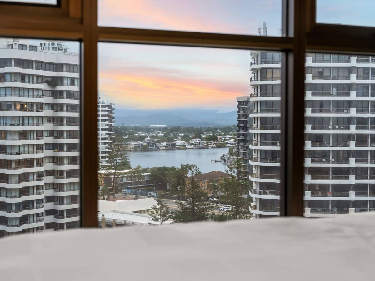 4 Thornton Street, Surfers Paradise - Thumbnail 13