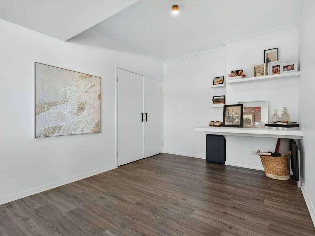 25-29 Surf Parade, BROADBEACH - Thumbnail 11