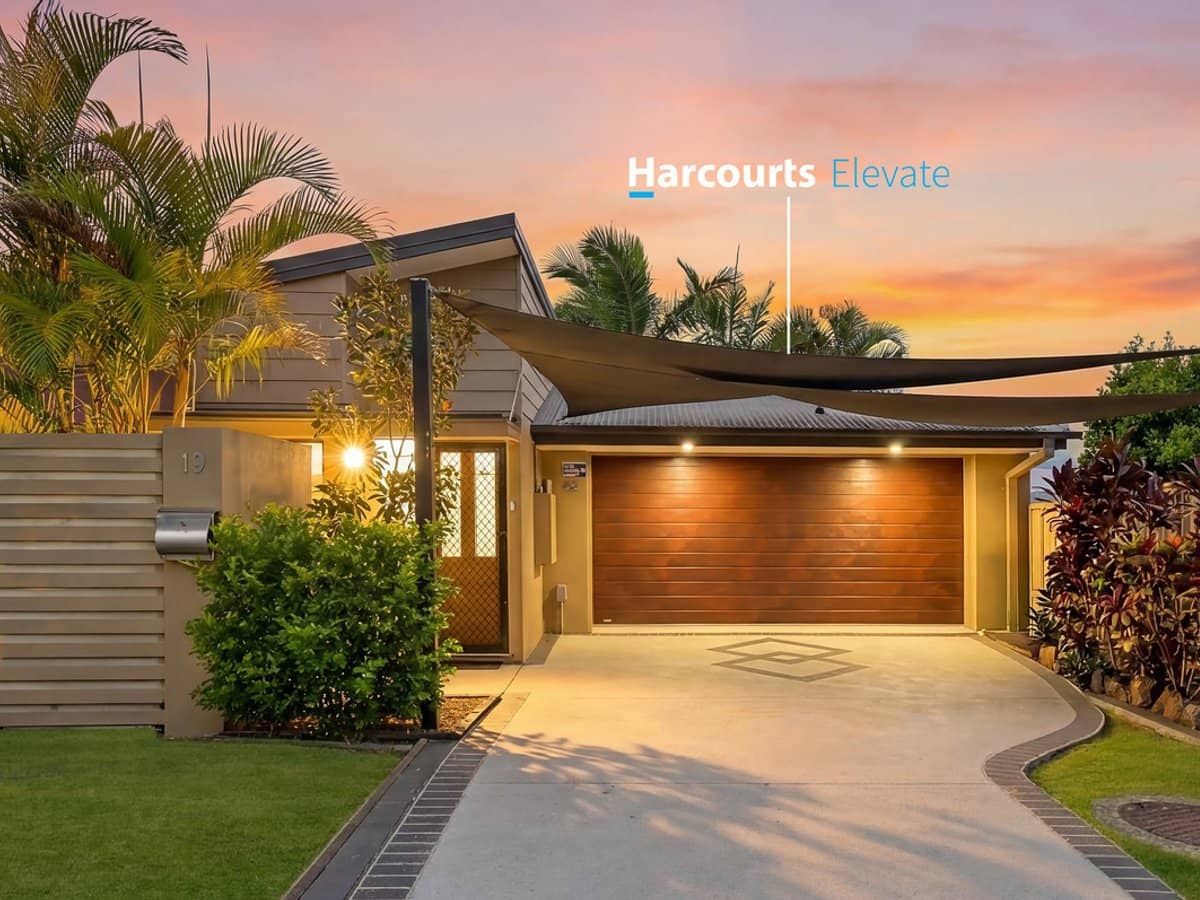 19 Ridgecrop Street, UPPER COOMERA - Thumbnail 1