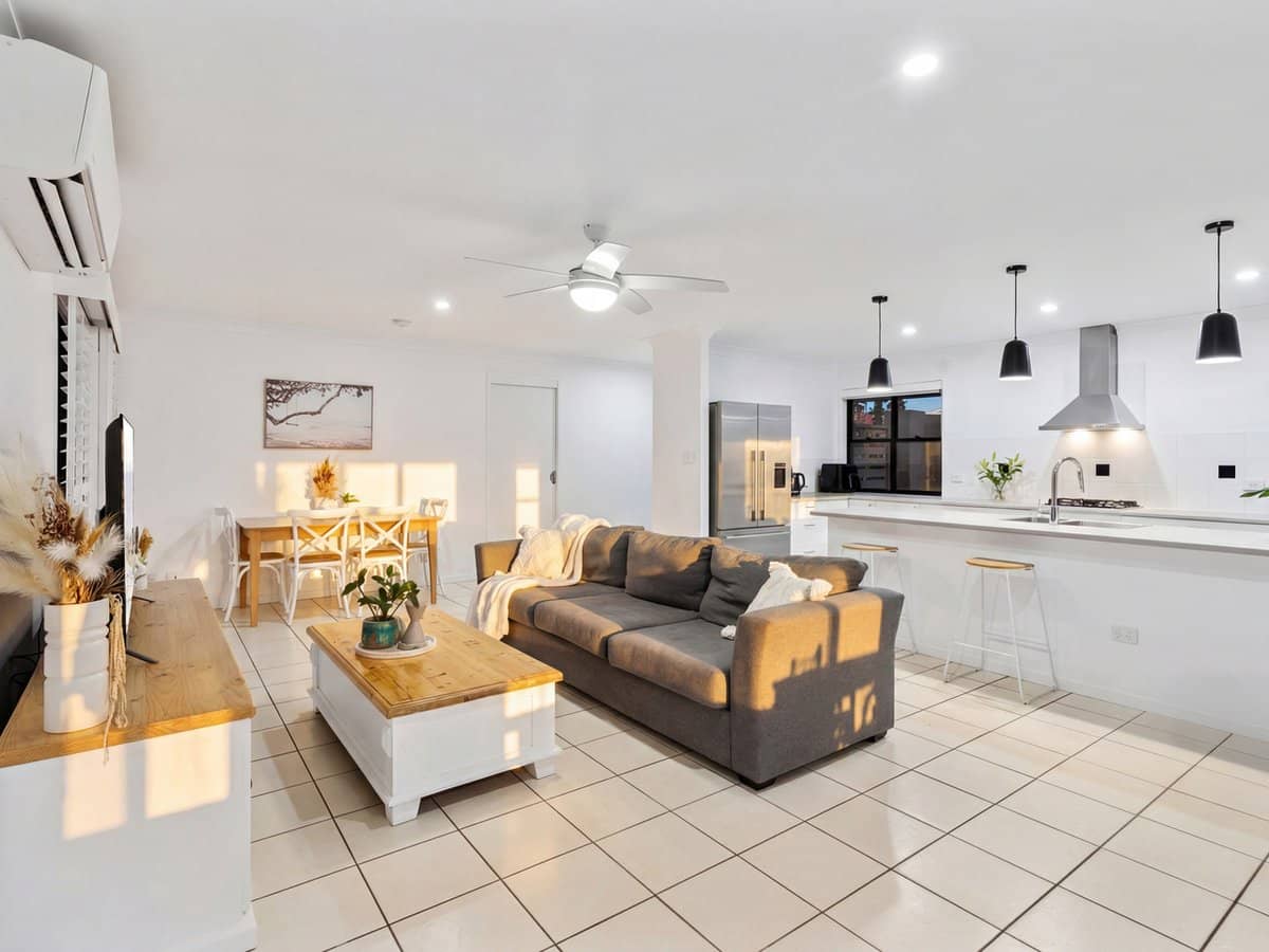 19 Ridgecrop Street, UPPER COOMERA - Thumbnail 7