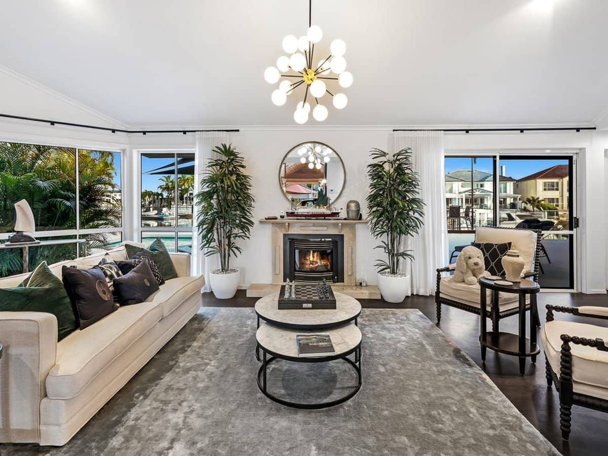 40-42 Midnight Court, Runaway Bay - Thumbnail 4