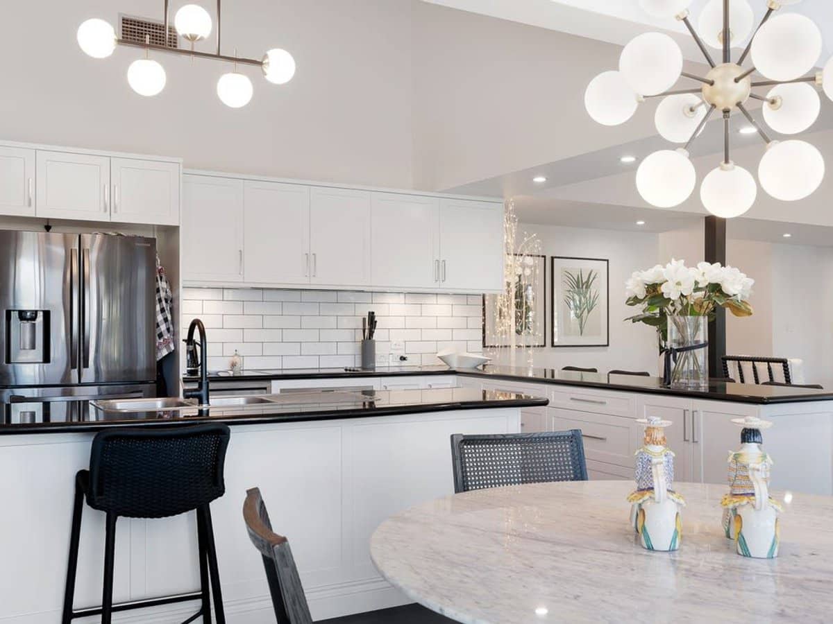 40-42 Midnight Court, Runaway Bay - Thumbnail 8