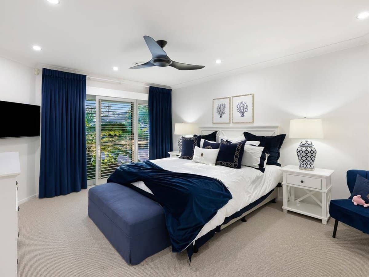 40-42 Midnight Court, Runaway Bay - Thumbnail 16