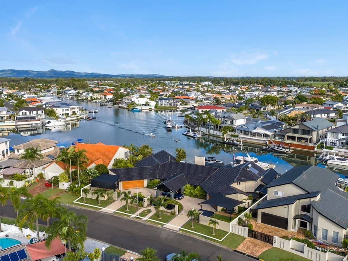 40-42 Midnight Court, Runaway Bay - Thumbnail 25