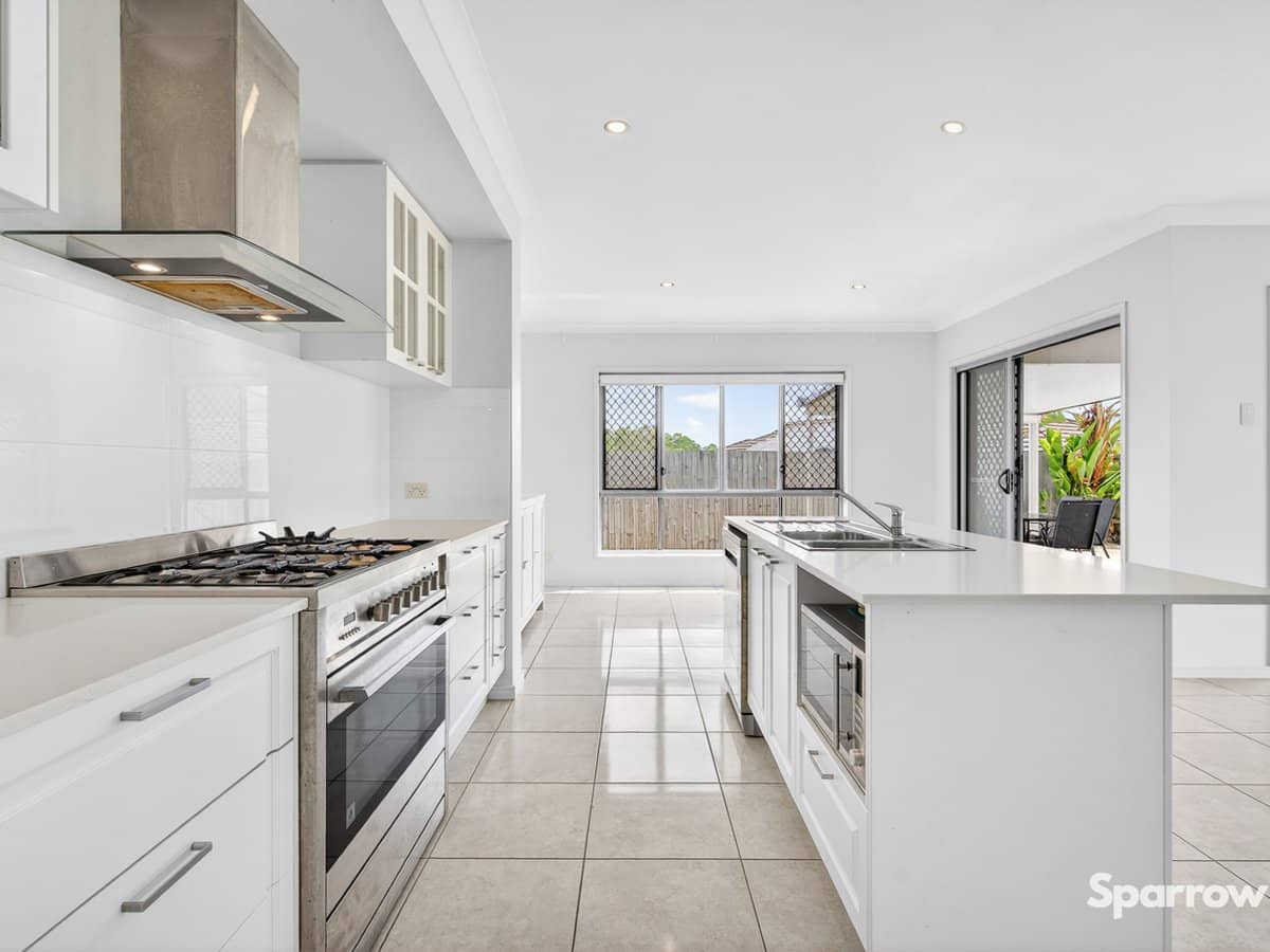 9 Amari Street, HOLMVIEW - Thumbnail 2