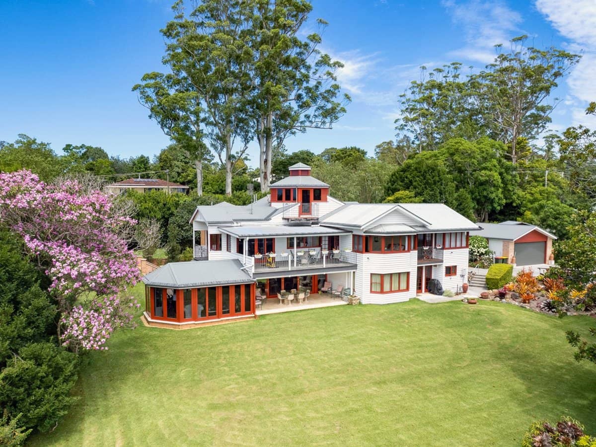 4-6 Moreton Bay Avenue, Tamborine Mountain - Thumbnail 1