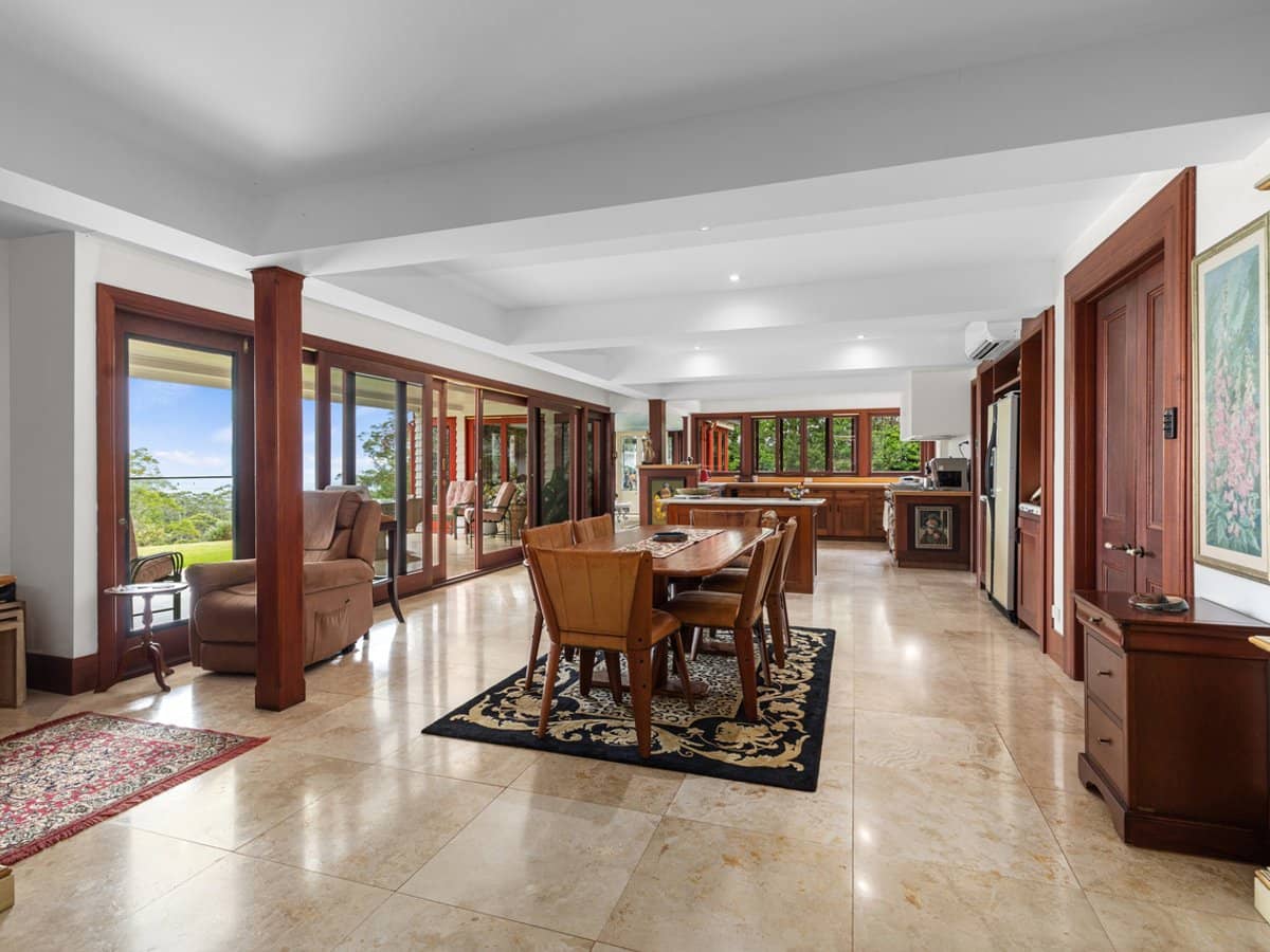 4-6 Moreton Bay Avenue, Tamborine Mountain - Thumbnail 4