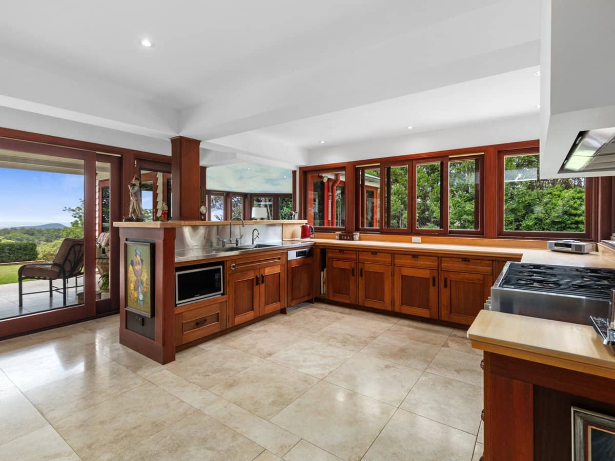 4-6 Moreton Bay Avenue, Tamborine Mountain - Thumbnail 5
