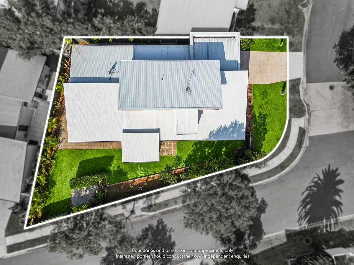 2 Ruthenium Court, HOPE ISLAND - Thumbnail 26