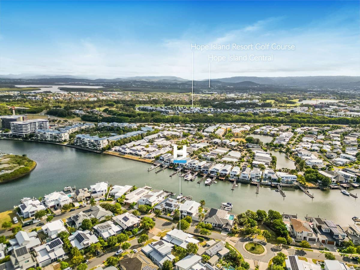 2 Ruthenium Court, HOPE ISLAND - Thumbnail 31