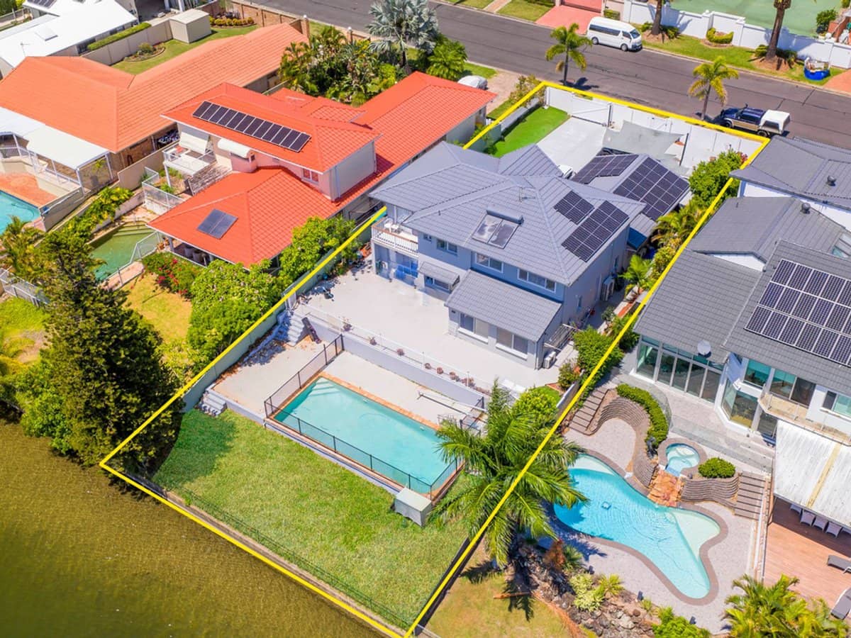 59 Cabana Boulevard, Benowa Waters - Thumbnail 2