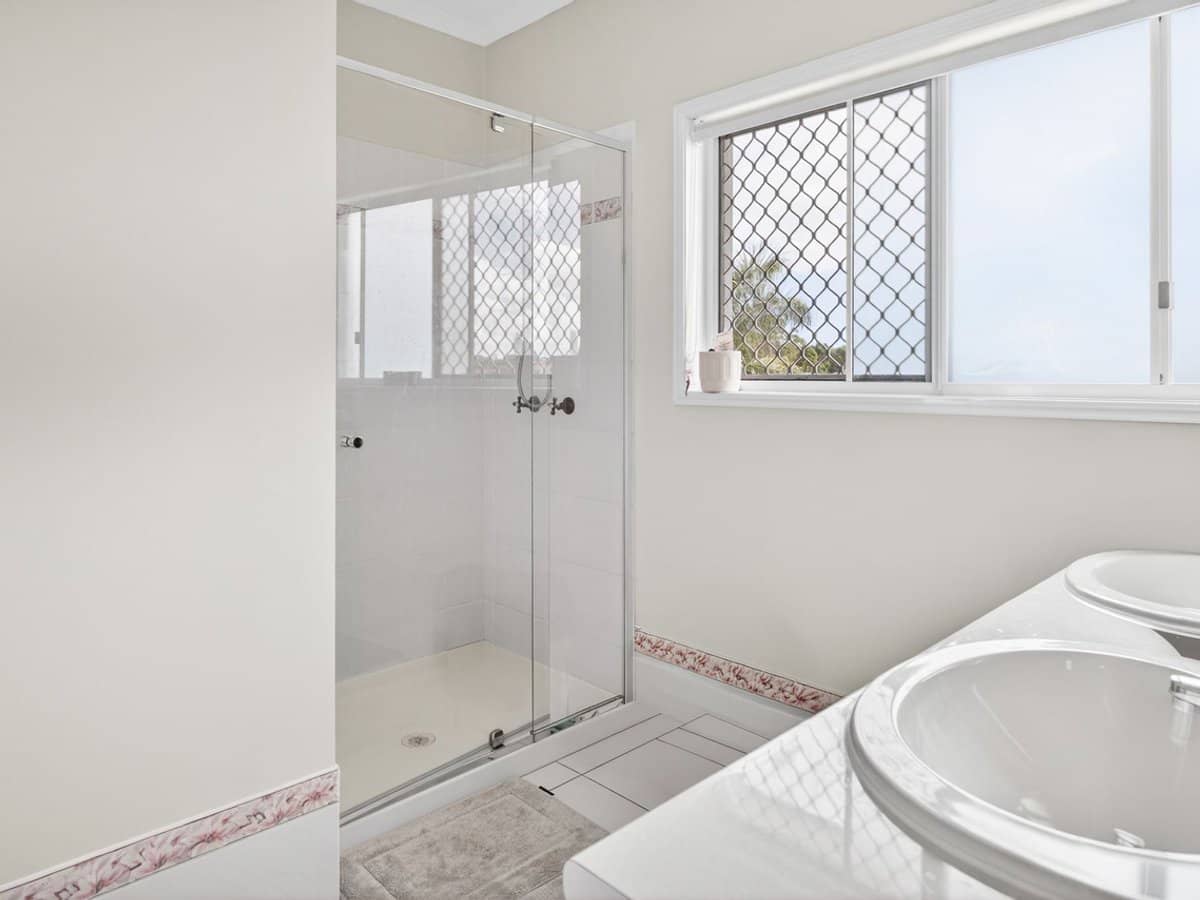 59 Cabana Boulevard, Benowa Waters - Thumbnail 21