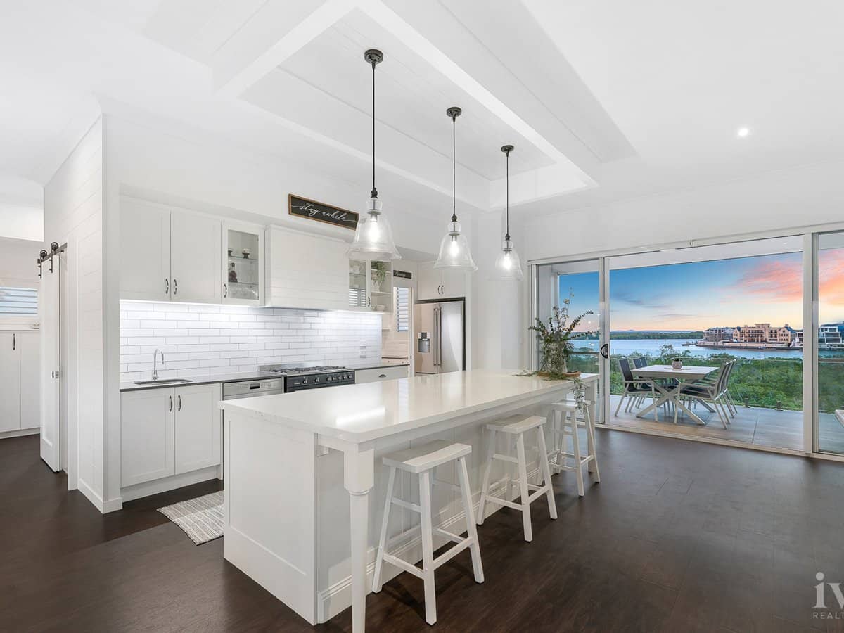 10 Belair Crescent, Paradise Point - Thumbnail 3