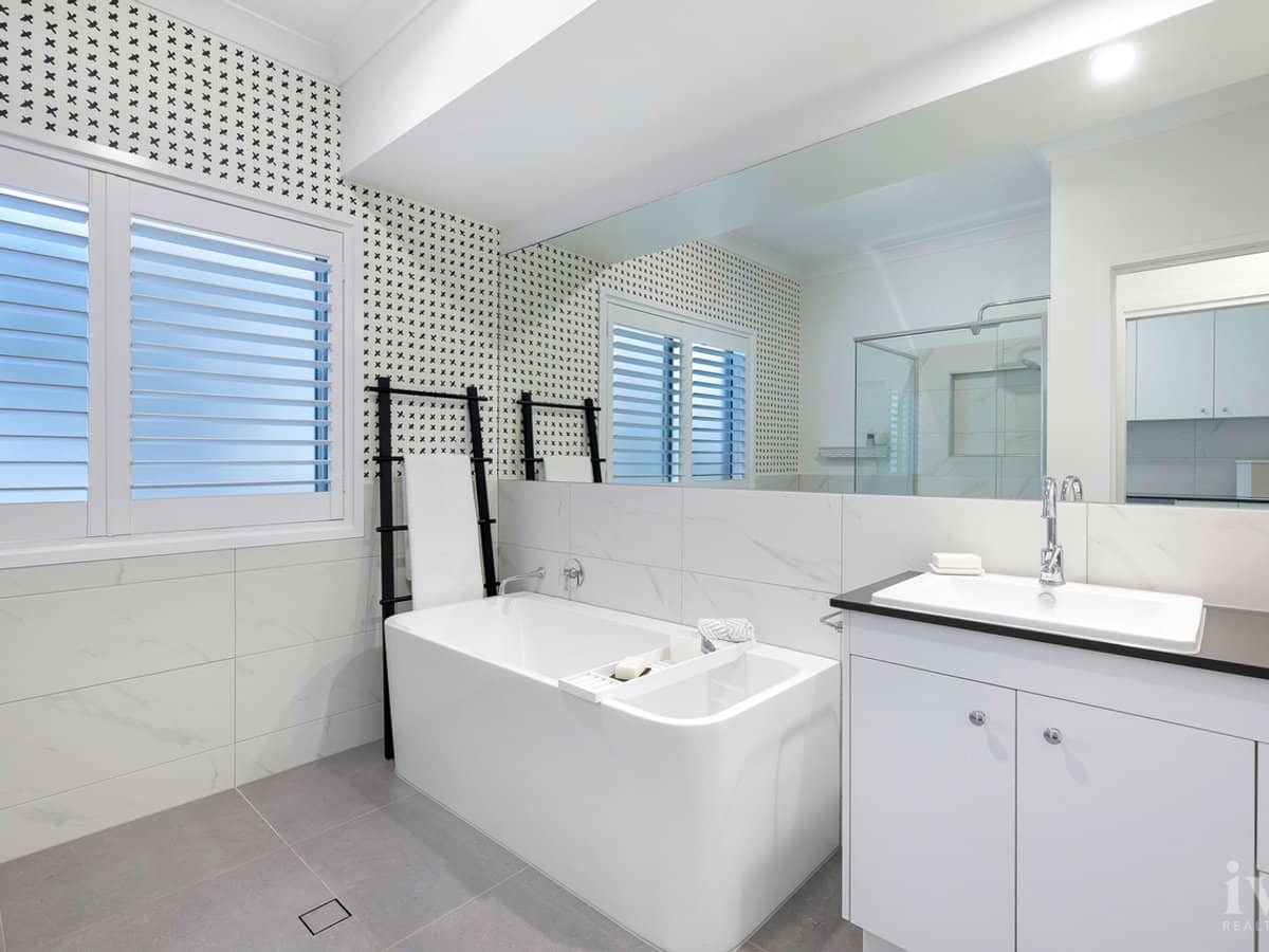 10 Belair Crescent, Paradise Point - Thumbnail 13