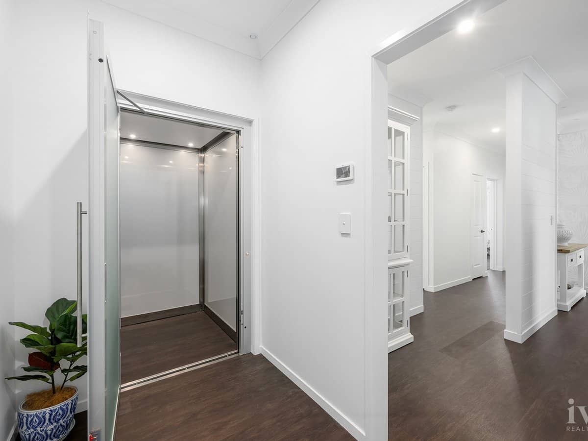 10 Belair Crescent, Paradise Point - Thumbnail 17