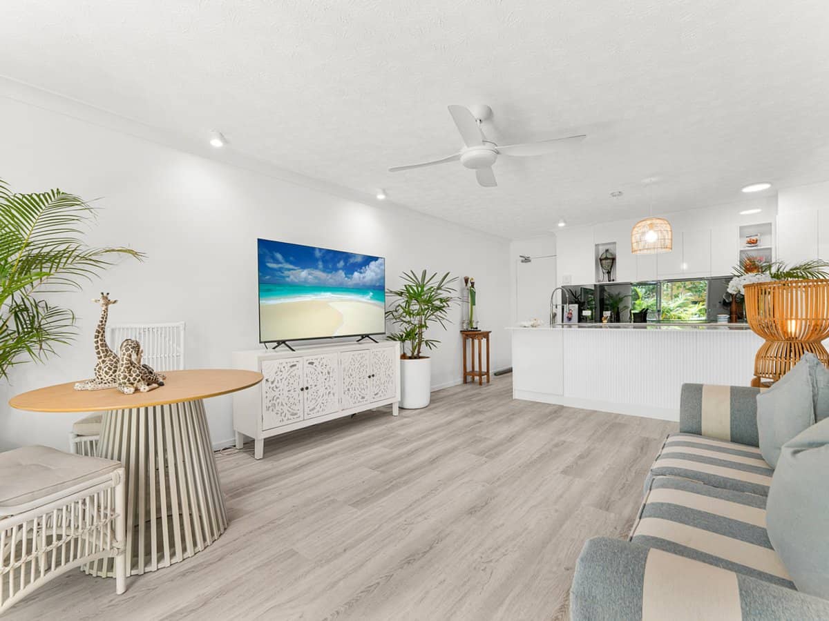 7-17 Purli Street, CHEVRON ISLAND - Thumbnail 4