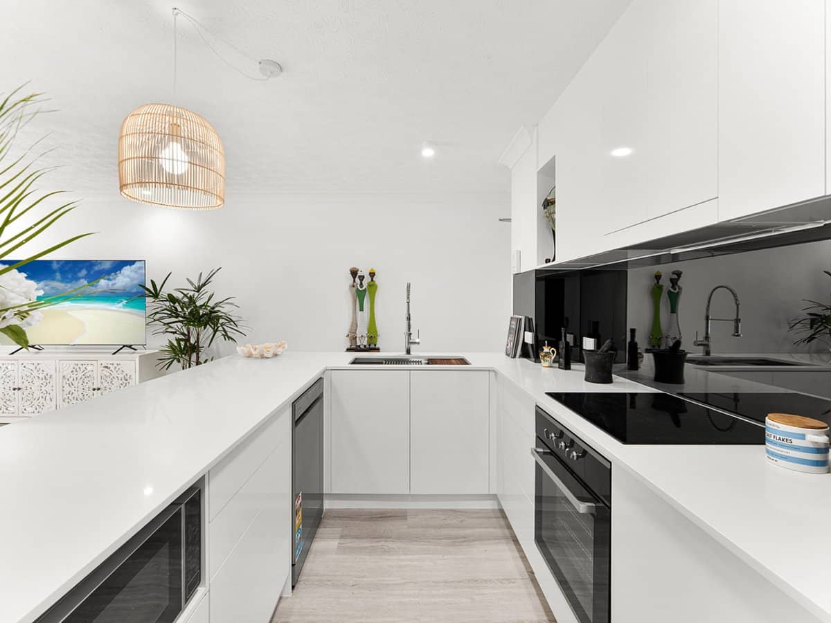 7-17 Purli Street, CHEVRON ISLAND - Thumbnail 9