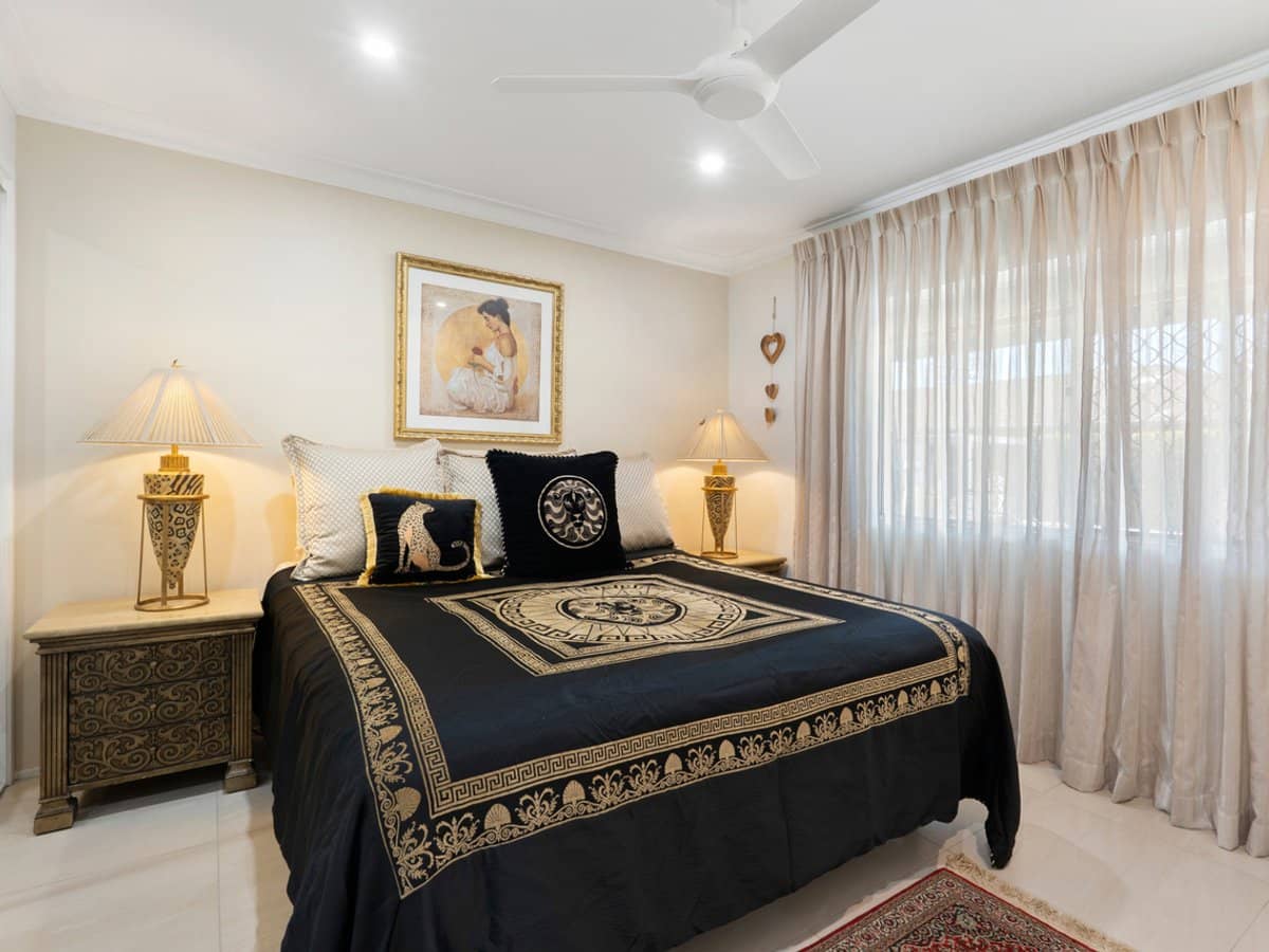 209 Sunshine Boulevard, Mermaid Waters - Thumbnail 10