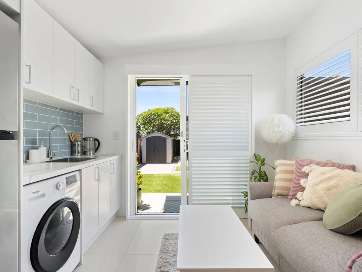 209 Sunshine Boulevard, Mermaid Waters - Thumbnail 17