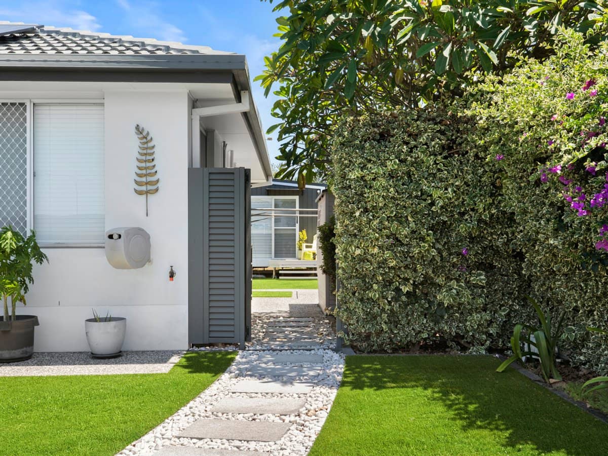 209 Sunshine Boulevard, Mermaid Waters - Thumbnail 18