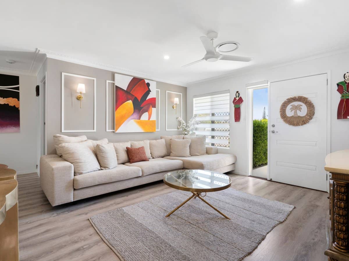 209 Sunshine Boulevard, Mermaid Waters - Thumbnail 4