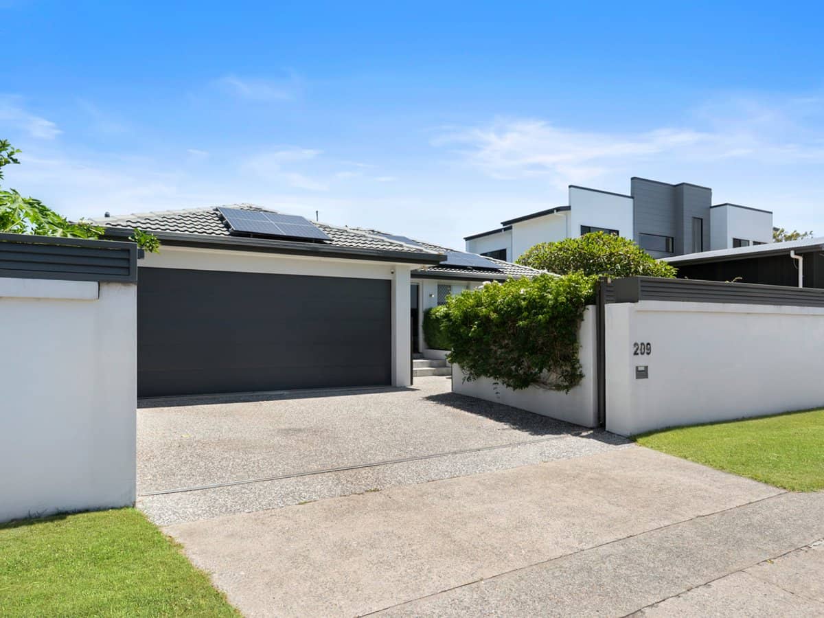 209 Sunshine Boulevard, Mermaid Waters - Thumbnail 6