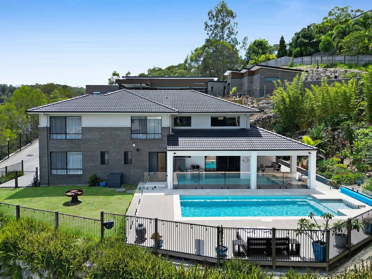 10 Mieke Court, Burleigh Heads - Thumbnail 1