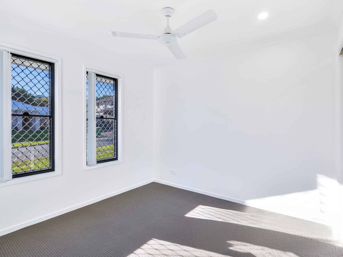 15 Hawkesbury Avenue, PACIFIC PINES - Thumbnail 11