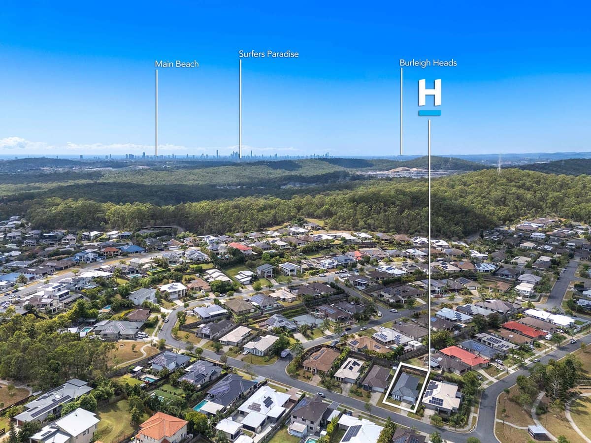 15 Hawkesbury Avenue, PACIFIC PINES - Thumbnail 19