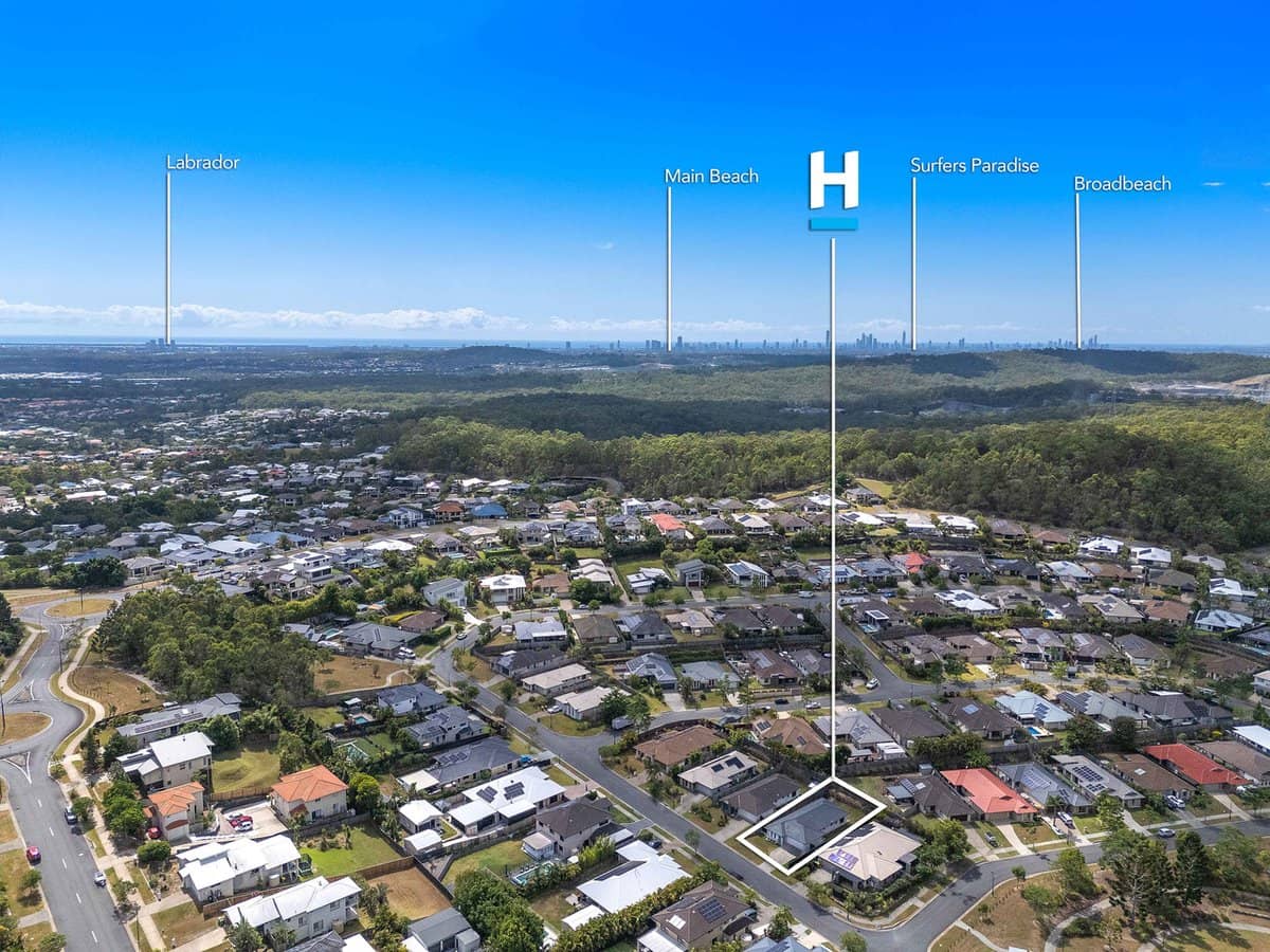 15 Hawkesbury Avenue, PACIFIC PINES - Thumbnail 20