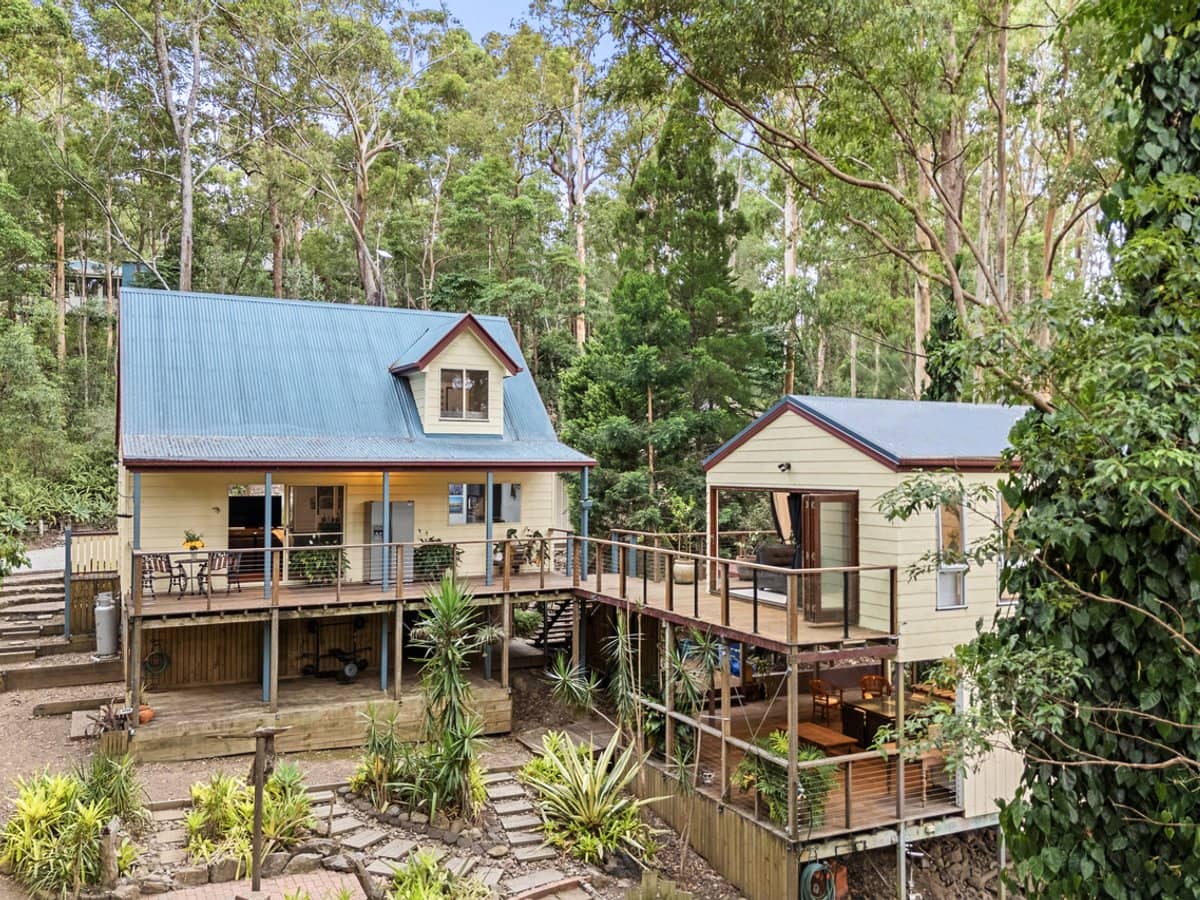 56 Waters Road, BONOGIN - Thumbnail 2